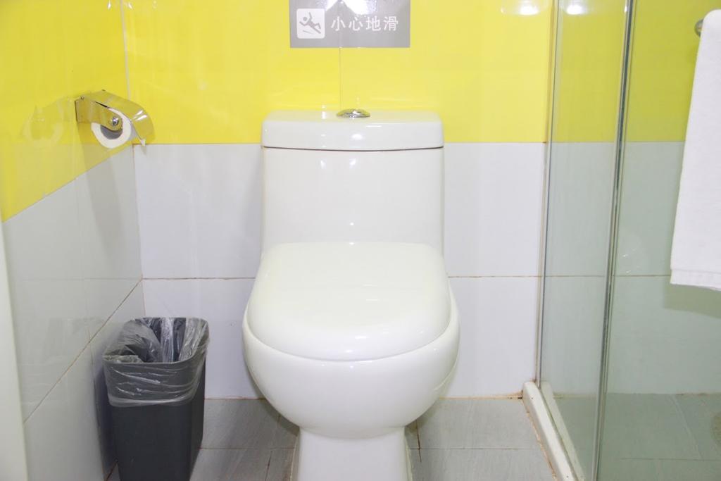 7Days Inn Wuzhou South Railway Station Cangwu Esterno foto